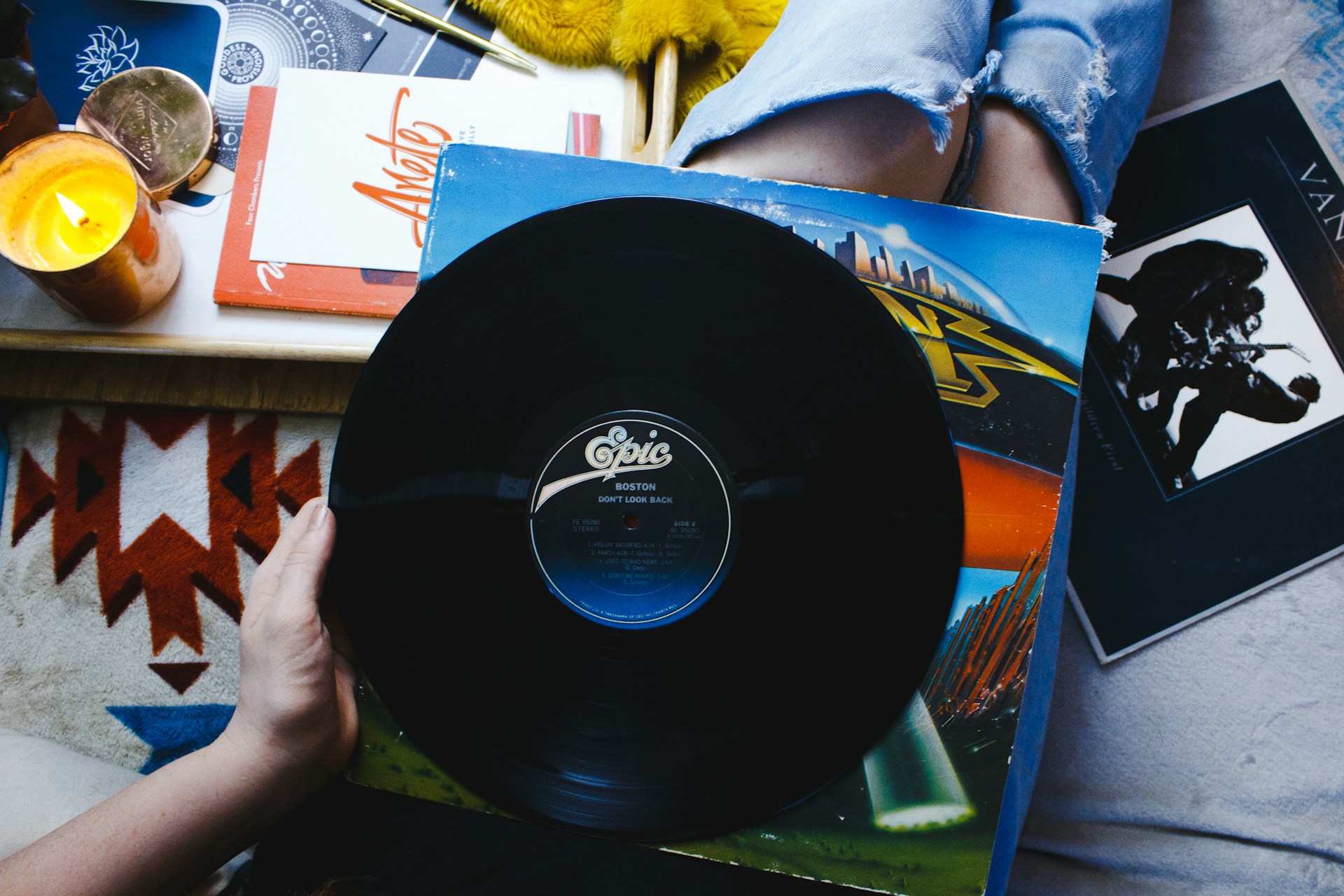Warum Musiker die Nadel wieder auflegen – Vinyl pressen lassen